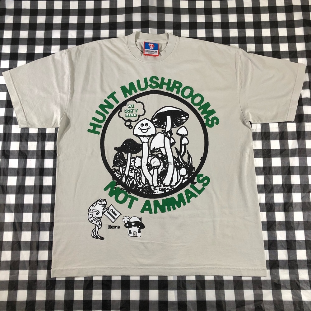 Online Ceramics Mushroom House Hunt Mushrooms Tee - Picture 1 of 7